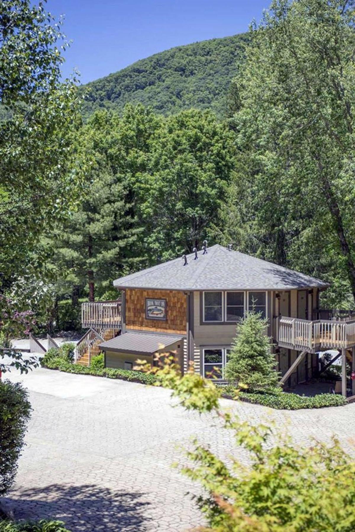 Sapphire Brook Trout Inn المظهر الخارجي الصورة