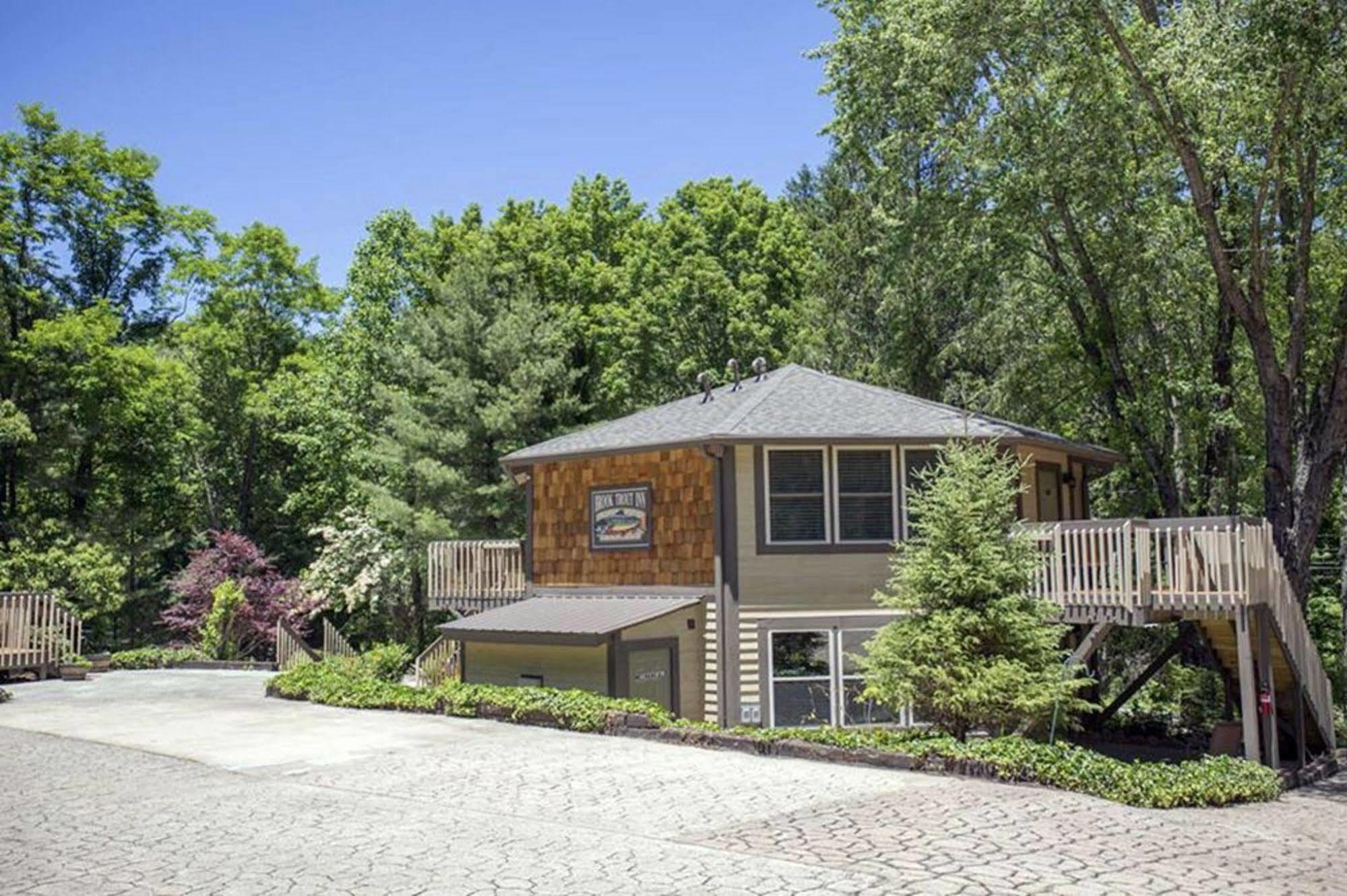 Sapphire Brook Trout Inn المظهر الخارجي الصورة