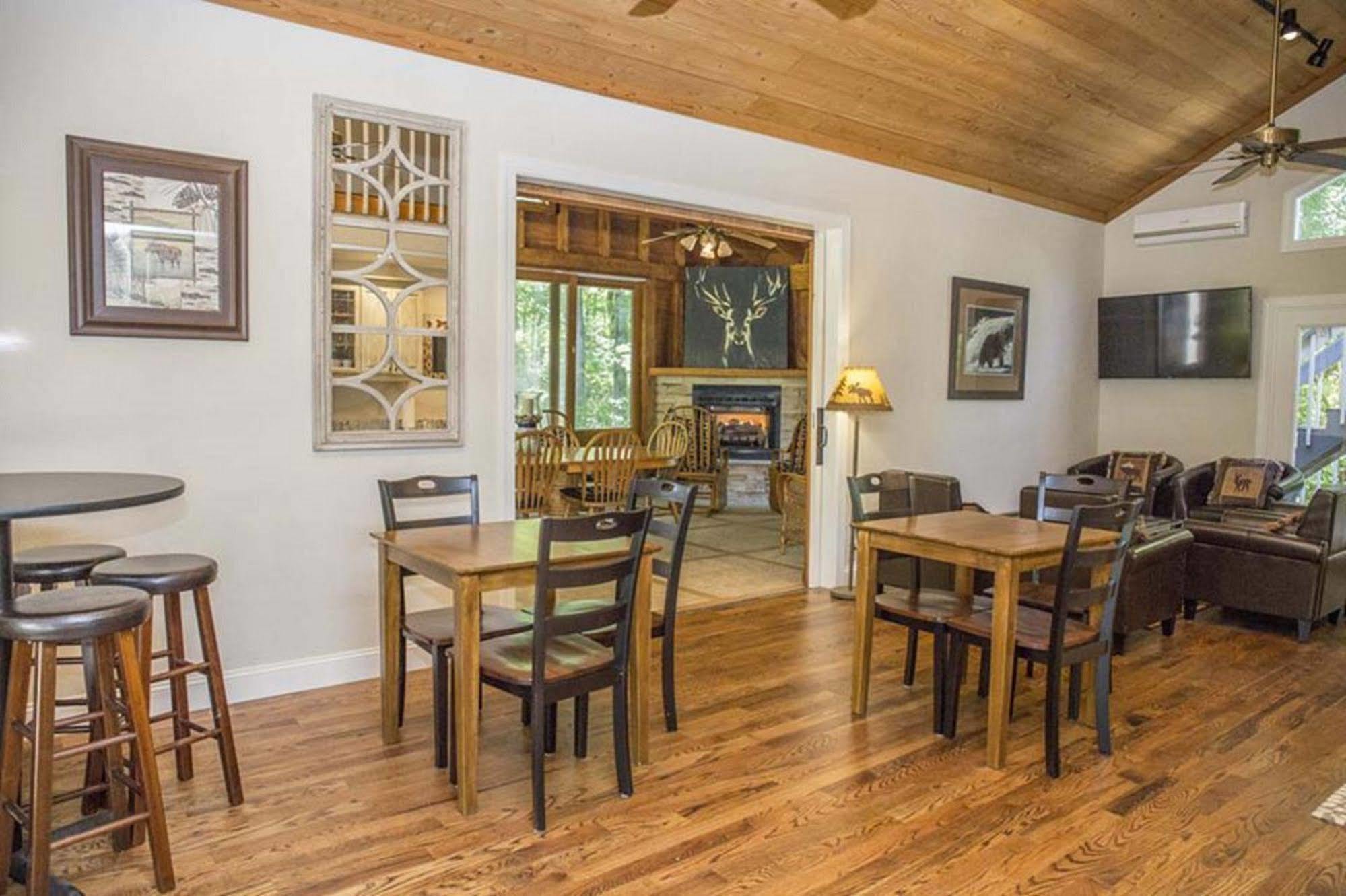 Sapphire Brook Trout Inn المظهر الخارجي الصورة