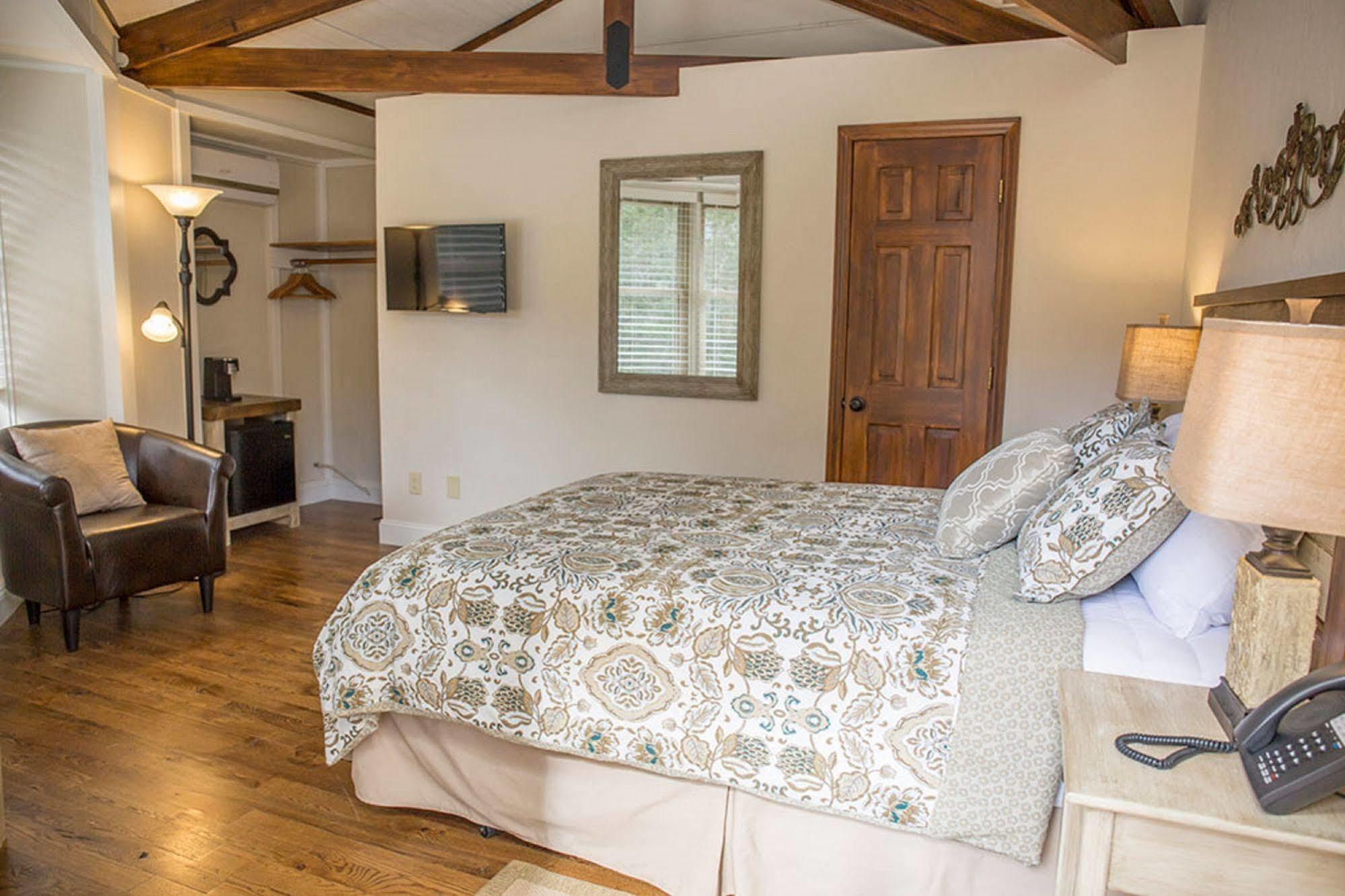 Sapphire Brook Trout Inn المظهر الخارجي الصورة