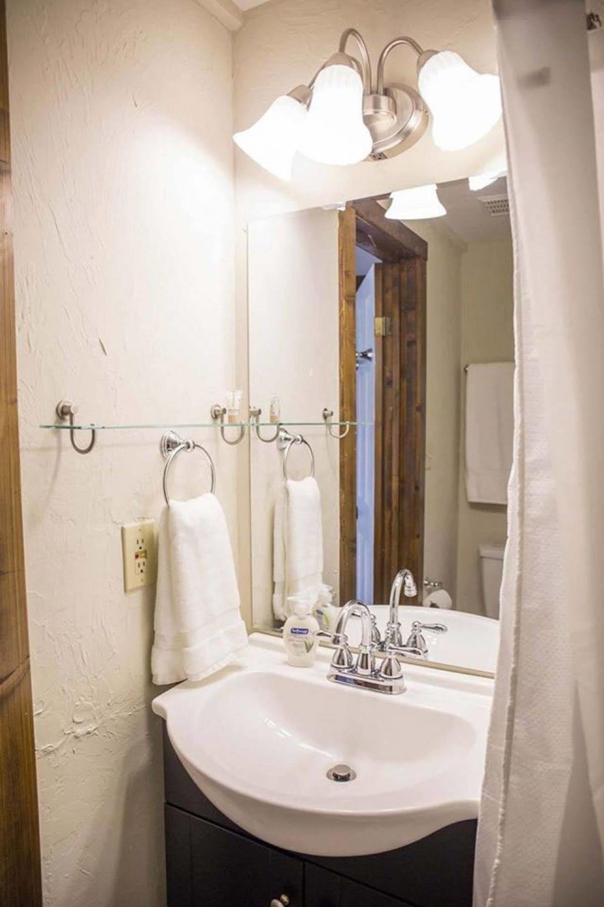 Sapphire Brook Trout Inn المظهر الخارجي الصورة