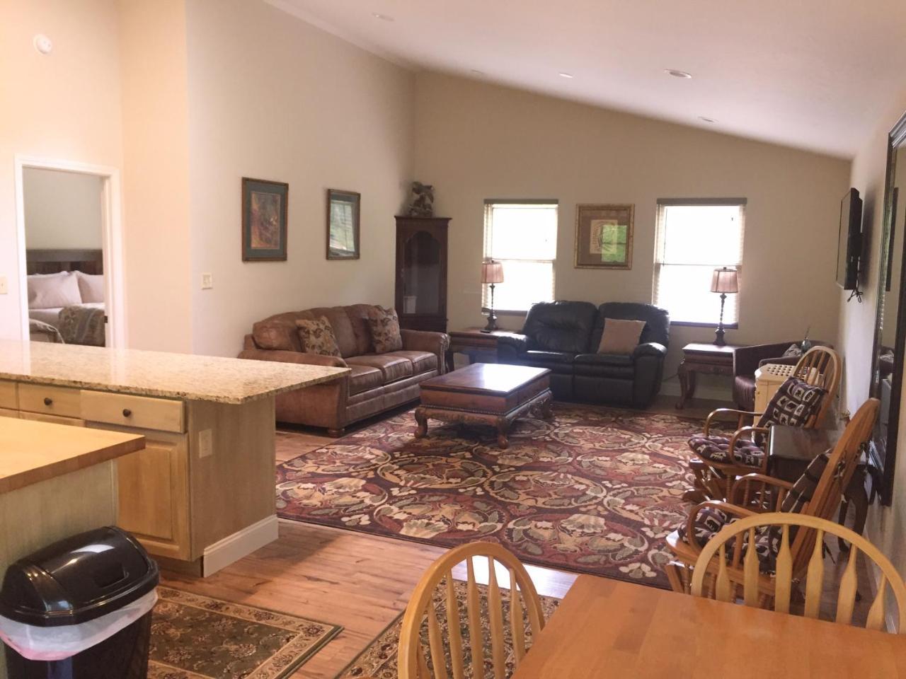 Sapphire Brook Trout Inn المظهر الخارجي الصورة